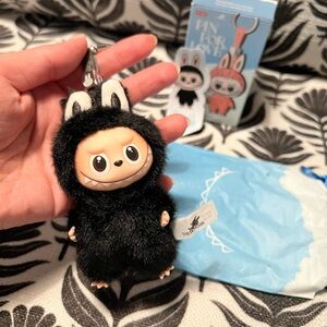 Pop Mart Pin For Love Labubus (Letter R)